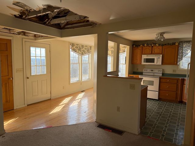 127 Daniel Webster Highway, Merrimack, NH 03054