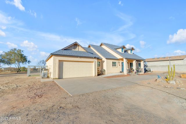 2064 W DOBBINS Road, Phoenix, AZ 85041