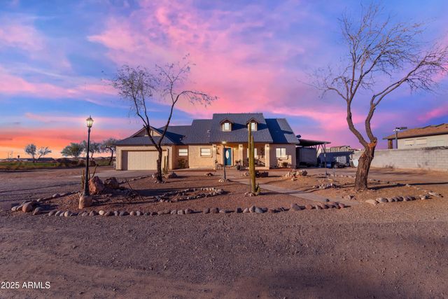 2064 W DOBBINS Road, Phoenix, AZ 85041