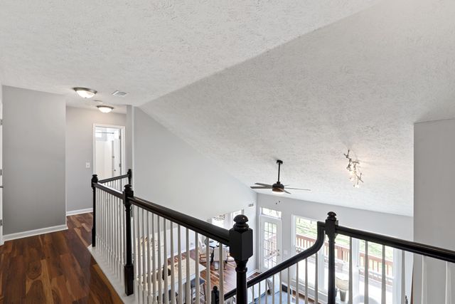 160 Waters Edge Ln, Hendersonville, TN 37075