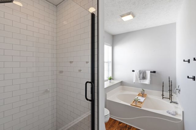 160 Waters Edge Ln, Hendersonville, TN 37075