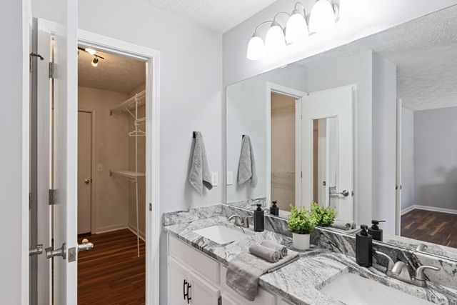 160 Waters Edge Ln, Hendersonville, TN 37075