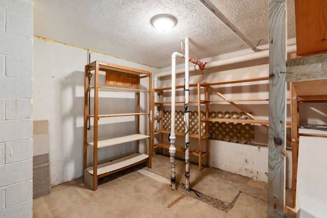 160 Waters Edge Ln, Hendersonville, TN 37075