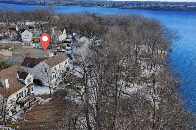 160 Waters Edge Ln, Hendersonville, TN 37075