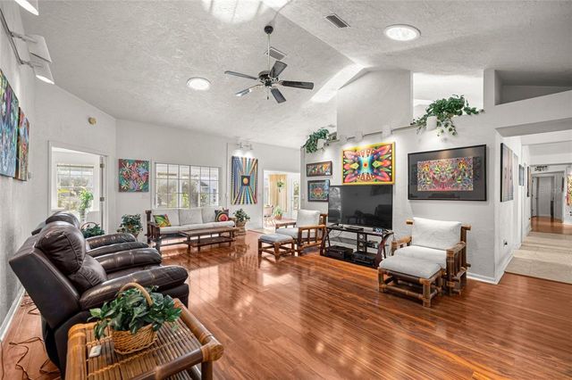 10805 SW 83RD AVENUE, Ocala, FL 34481