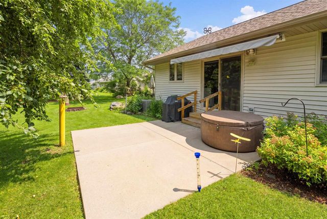 1123 STILLMEADOW LANE, Menasha, WI 54952