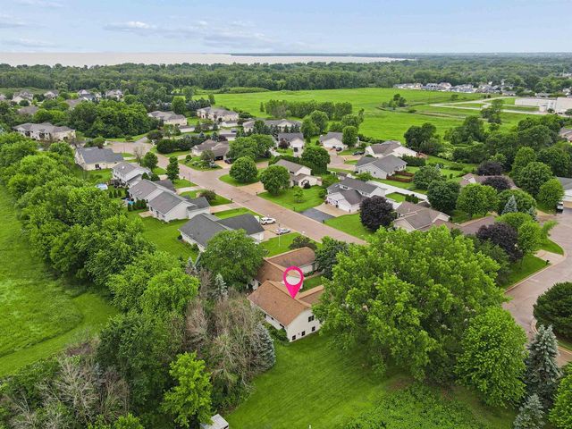 1123 STILLMEADOW LANE, Menasha, WI 54952