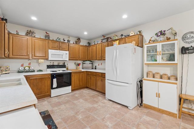 1123 STILLMEADOW LANE, Menasha, WI 54952