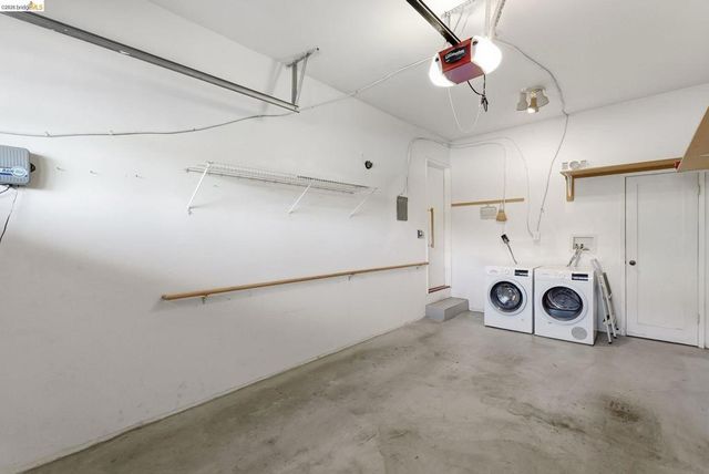 6252 Merced Ave, Oakland, CA 94611