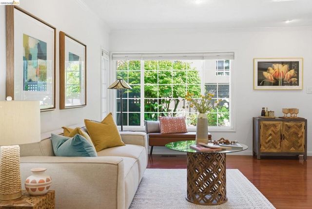 6252 Merced Ave, Oakland, CA 94611