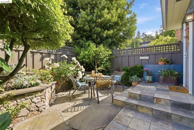 6252 Merced Ave, Oakland, CA 94611