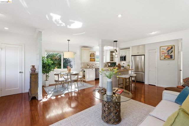 6252 Merced Ave, Oakland, CA 94611