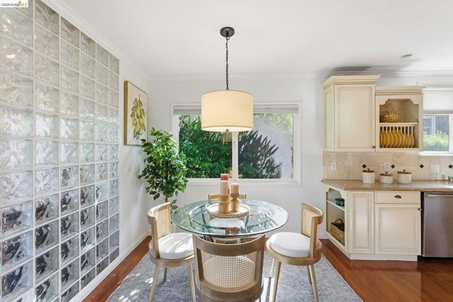 6252 Merced Ave, Oakland, CA 94611
