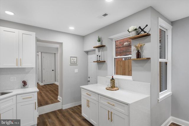 2754 ELLICOTT DRWY, Baltimore, MD 21216