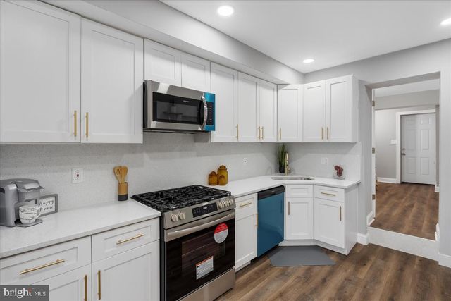 2754 ELLICOTT DRWY, Baltimore, MD 21216