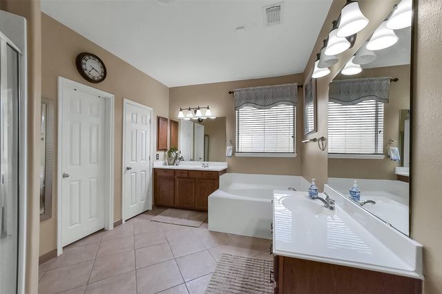 2103 Winebrook Court, Pearland, TX 77584