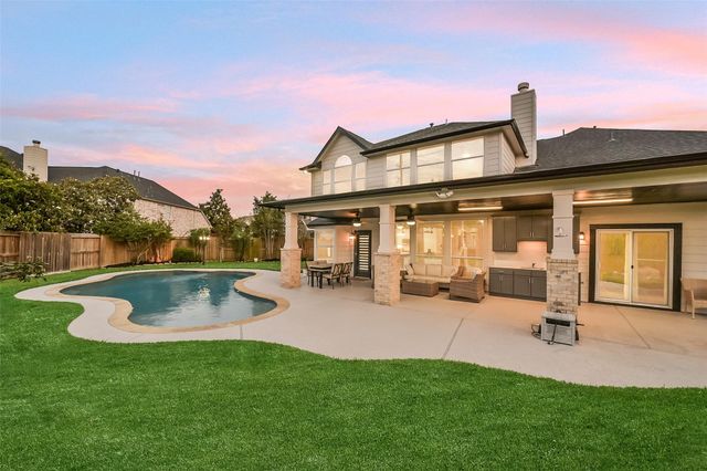 2103 Winebrook Court, Pearland, TX 77584