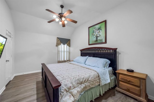 2103 Winebrook Court, Pearland, TX 77584