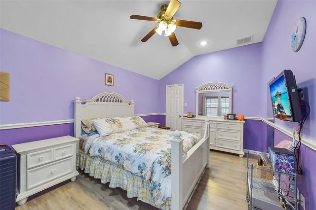 2103 Winebrook Court, Pearland, TX 77584