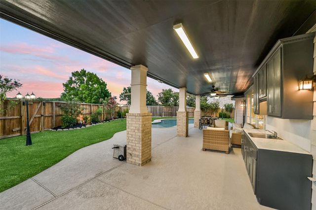 2103 Winebrook Court, Pearland, TX 77584