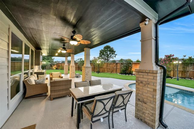 2103 Winebrook Court, Pearland, TX 77584