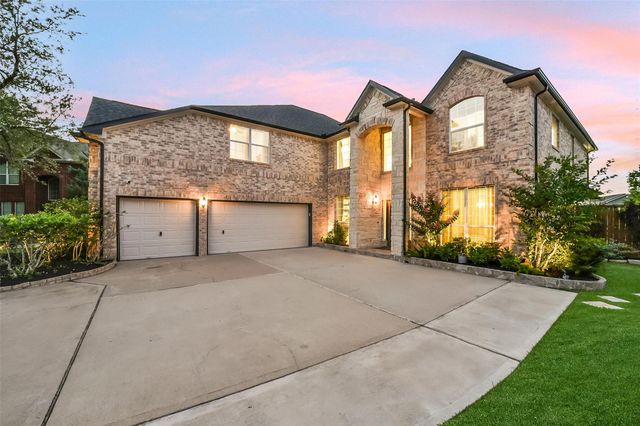 2103 Winebrook Court, Pearland, TX 77584