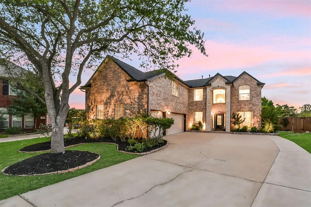 2103 Winebrook Court, Pearland, TX 77584