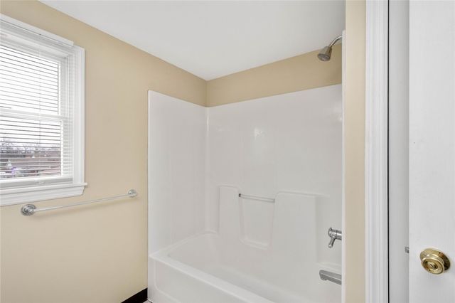 325-327 First Street, Cecil, PA 15055