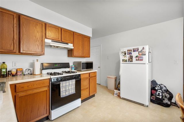 325-327 First Street, Cecil, PA 15055