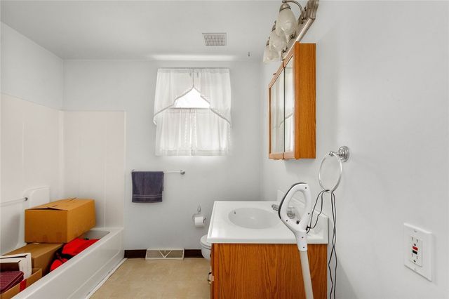 325-327 First Street, Cecil, PA 15055