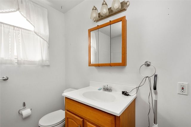 325-327 First Street, Cecil, PA 15055