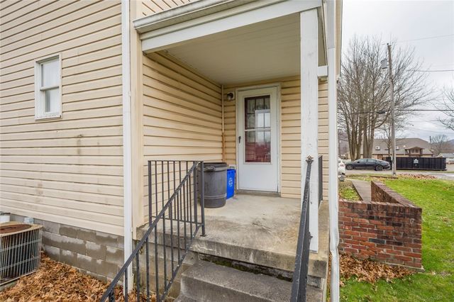 325-327 First Street, Cecil, PA 15055