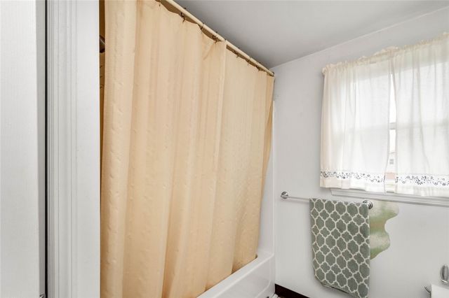 325-327 First Street, Cecil, PA 15055