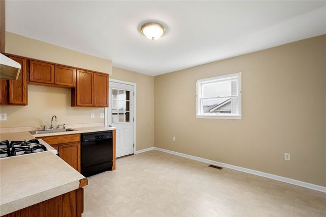 325-327 First Street, Cecil, PA 15055