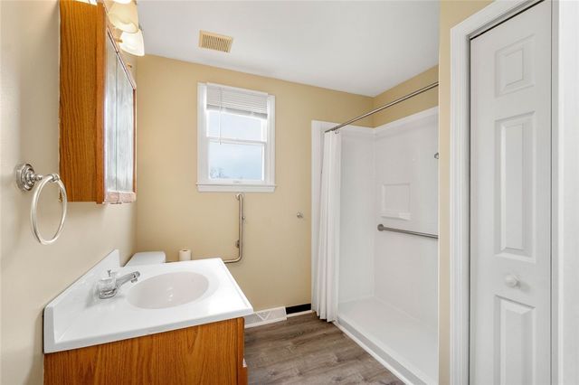 325-327 First Street, Cecil, PA 15055