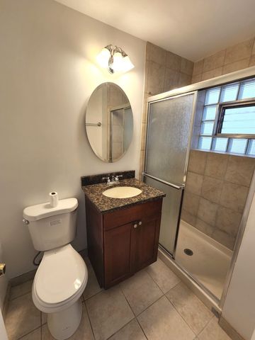 8847 La Crosse Avenue 304, Skokie, IL 60077