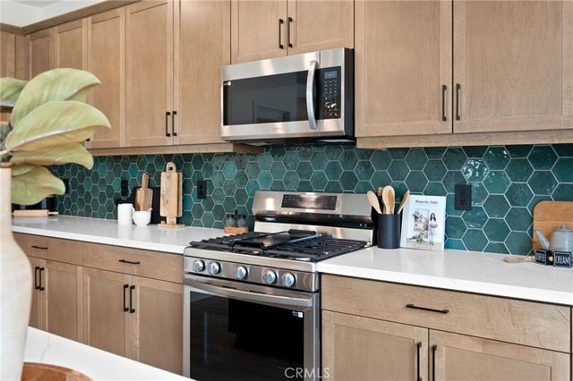 4058 Wood, Banning, CA 92220