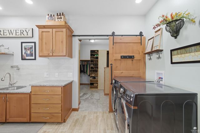 5005 Colbert Hills Drive, Manhattan, KS 66503