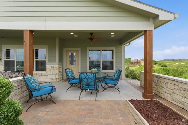 5005 Colbert Hills Drive, Manhattan, KS 66503