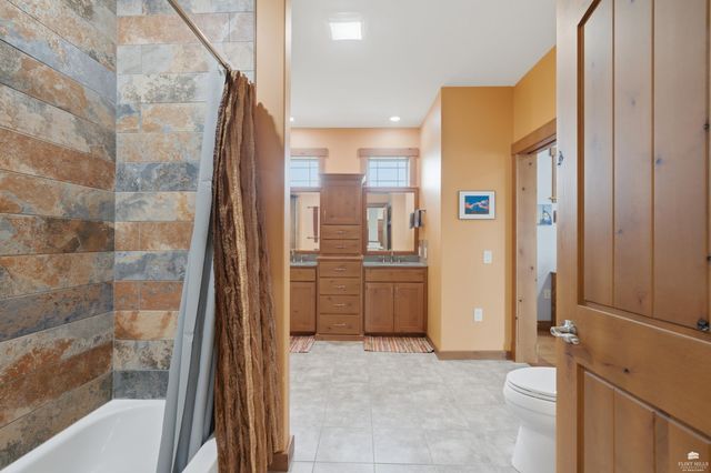 5005 Colbert Hills Drive, Manhattan, KS 66503
