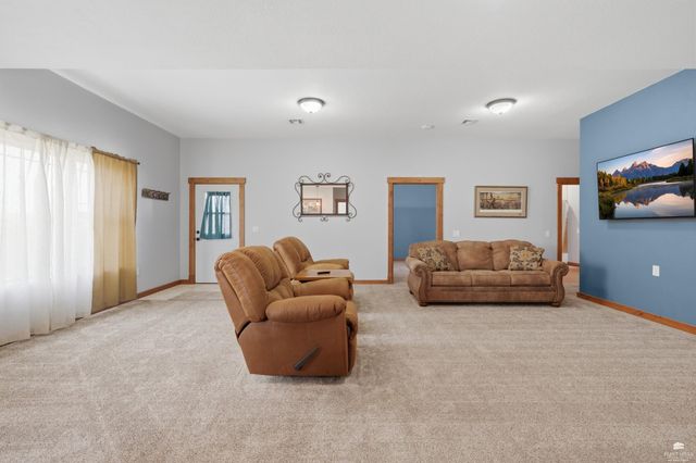 5005 Colbert Hills Drive, Manhattan, KS 66503