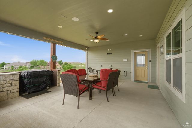 5005 Colbert Hills Drive, Manhattan, KS 66503