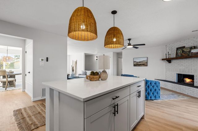 507 Palmas Altas Drive SE, Rio Rancho, NM 87124