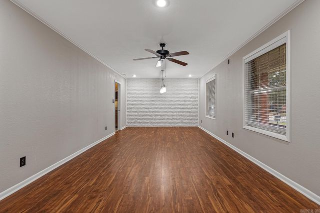 1912 sherwood Drive, Jonesboro, AR 72401