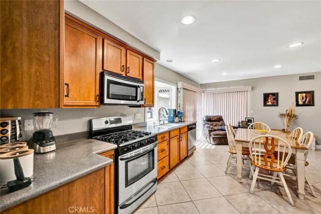 14211 Cherrywood, Tustin, CA 92780
