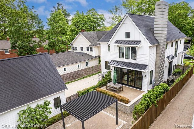 492 Vinewood Avenue, Birmingham, MI 48009