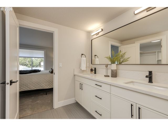 7921 Sw 74th Ave, Portland, OR 97223