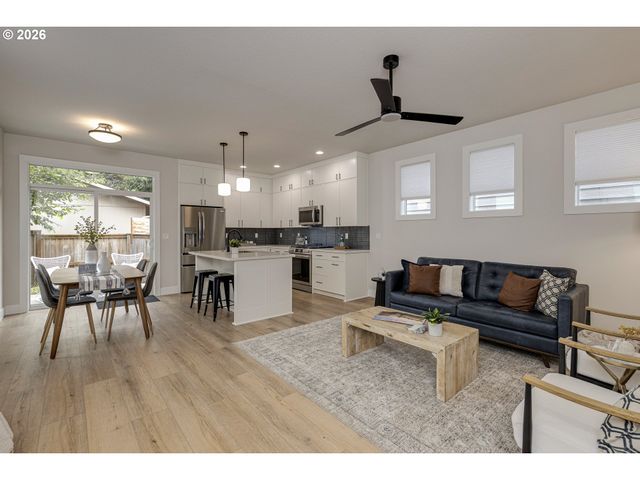 7921 Sw 74th Ave, Portland, OR 97223