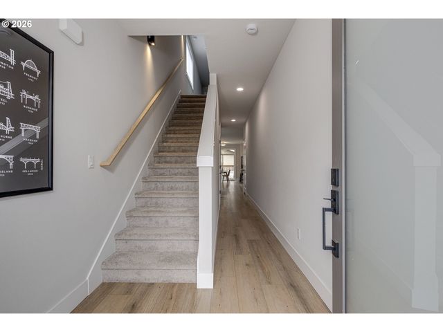 7921 Sw 74th Ave, Portland, OR 97223