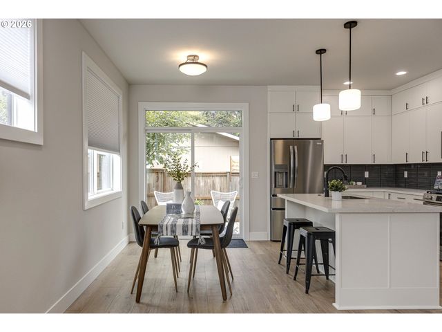 7921 Sw 74th Ave, Portland, OR 97223